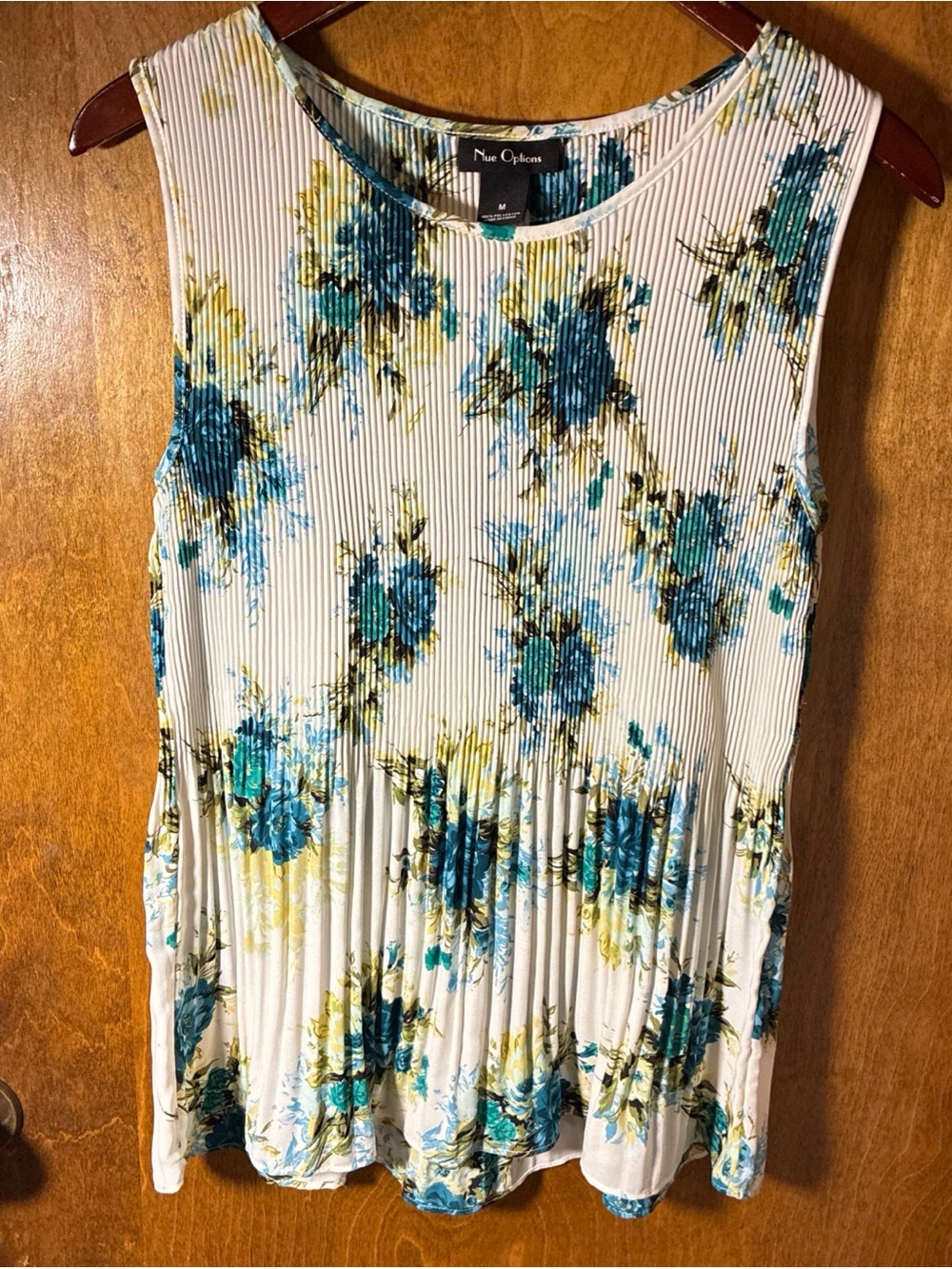 Nue Options Crinkle Pleated Floral Tank Sz Med Flowy Preppy Beach Travel
